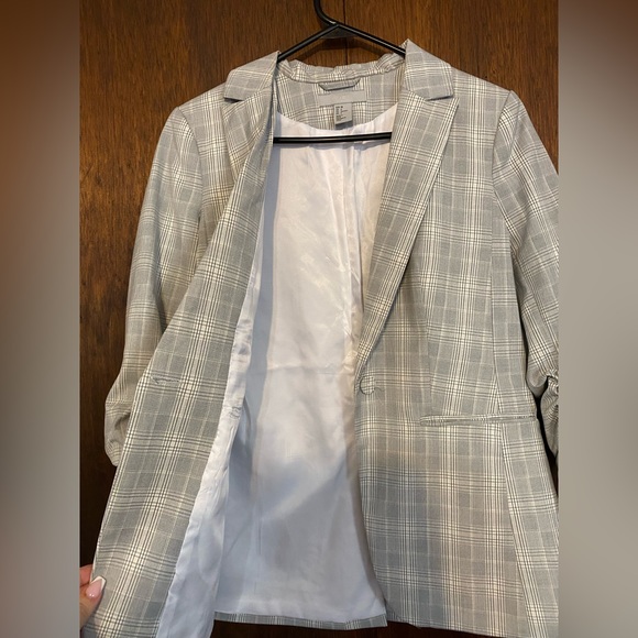 Classy white and gray blazer jacket - Picture 2 of 7